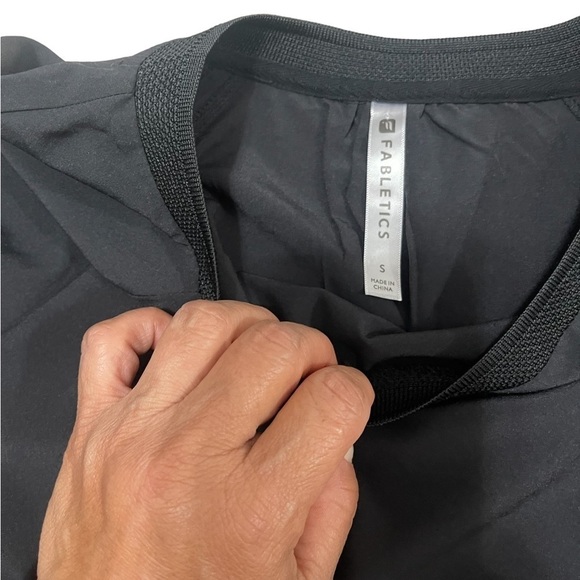 FABLETICS PULL OVER - Picture 6 of 7